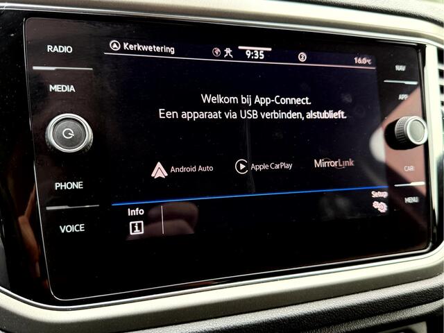 Volkswagen T-Roc 1.0 TSI Style Camera, App Connect, Elek.Achterklep, Trekhaak