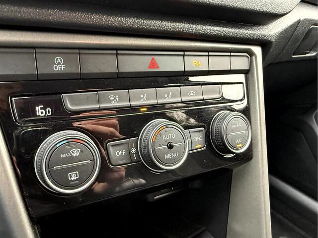 Volkswagen T-Roc 1.0 TSI Style Camera, App Connect, Elek.Achterklep, Trekhaak