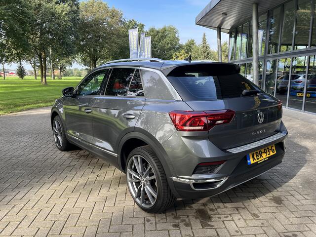 Volkswagen T-Roc 1.5 TSI Sport | ACC | CAM | CARPLAY | CLIMA | LED | PDC V&A | STUUR/STOELVERW. | VIRTUAL COCKPIT