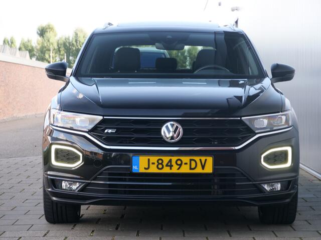 Volkswagen T-Roc 1.5 TSI Sport Business R 150 Pk Automaat Navi / Apple Carplay / Pano-dak / 19 inch / Camera