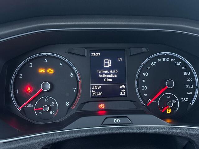 Volkswagen T-Roc 1.0 TSI Style 110 pk | Navigatie | Parkeersensoren | Adaptieve Cruise Control | LED koplampen | Autom. airco |
