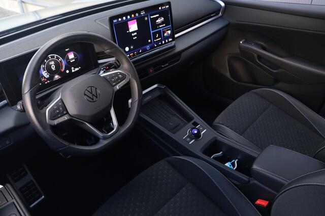 Volkswagen T-Roc 1.5 eTSI R-Line | Camera | ACC | Winter Pakket |