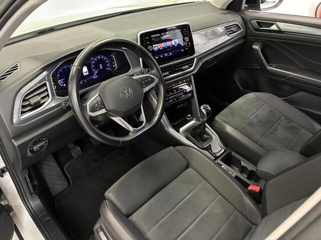 Volkswagen T-Roc 1.0 TSI Style | TREKHAAK | CAMERA | IQ LICHT | HALF-LEDER |