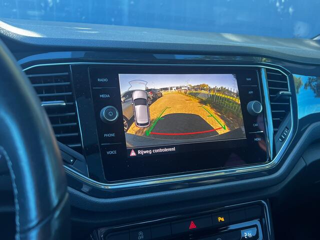 Volkswagen T-Roc 1.5 TSI Sport R-Line / Navigatie / Digitaal cockpit