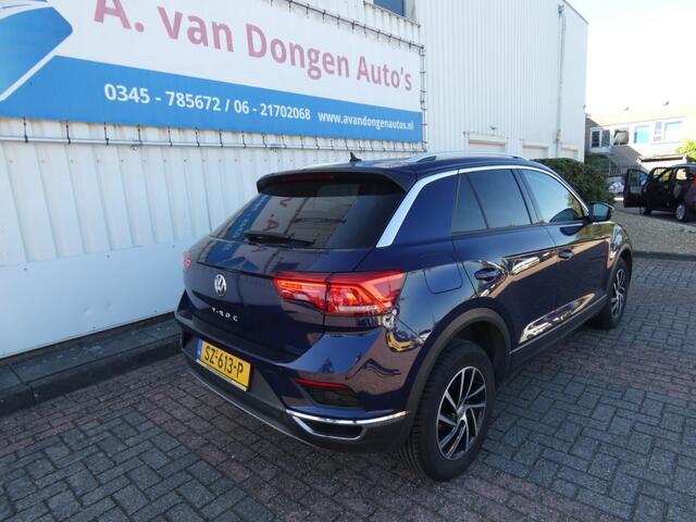 Volkswagen T-Roc 1.0 TSI STYLE,ACC,Lane Ass,Navi,Bltooth,APK 29-6-27