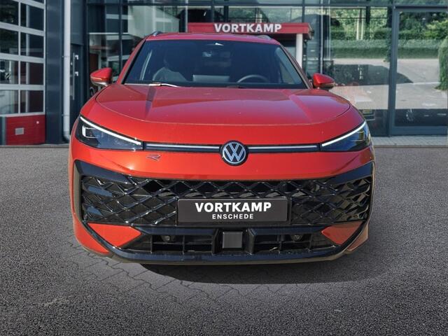 Volkswagen T-Roc 1.5 eTSI R-LINE TREKHAAK/CAMERA/ELEK-KLEP/ACC/IQ/STOEL+STUURVERW