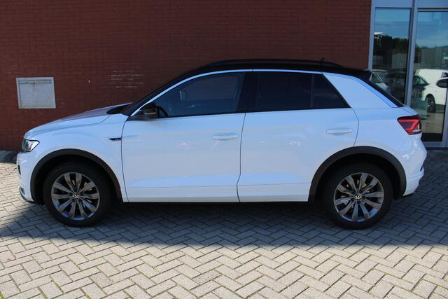 Volkswagen T-Roc 1.5 TSI Sport Business R | Full Option! | Trekhaak | Panorama Dak | Stoel + Stuurverwarming | Climate Control | Camera| Navigatie |