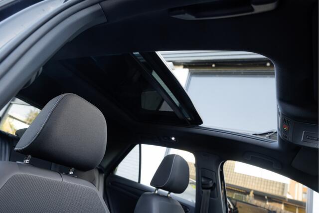 Volkswagen T-Roc 1.5 TSI R-Line Business+ Pano - Trekhaak - ACC - Camera – foto 6