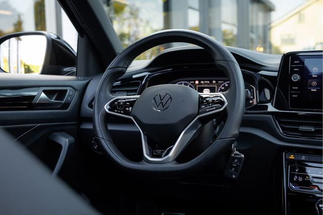 Volkswagen T-Roc 1.5 TSI R-Line Business+ Pano - Trekhaak - ACC - Camera – foto 8