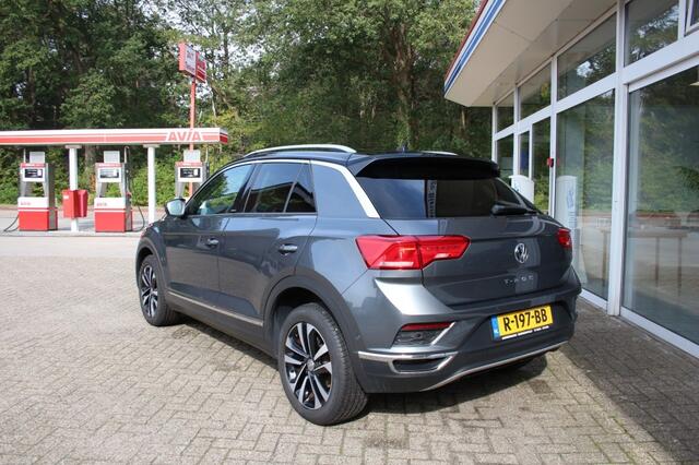 Volkswagen T-Roc 1.5 TSI ACT IQ Drive, Parkeerhulp, Camera, Stoelverwaming – foto 2