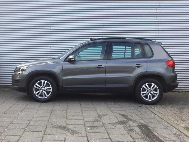 Volkswagen TIGUAN 1.4 TSI Trendline | Pano dak | Climate control | PDC |