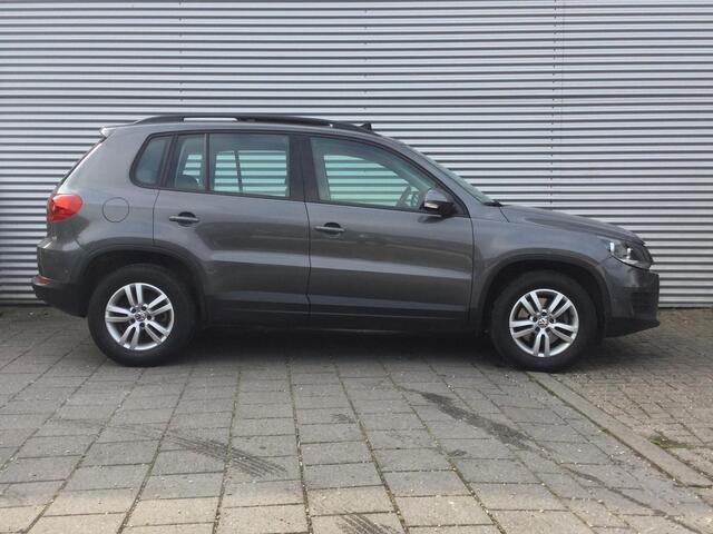 Volkswagen TIGUAN 1.4 TSI Trendline | Pano dak | Climate control | PDC |