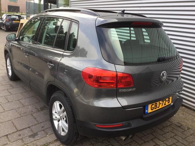 Volkswagen TIGUAN 1.4 TSI Trendline | Pano dak | Climate control | PDC |