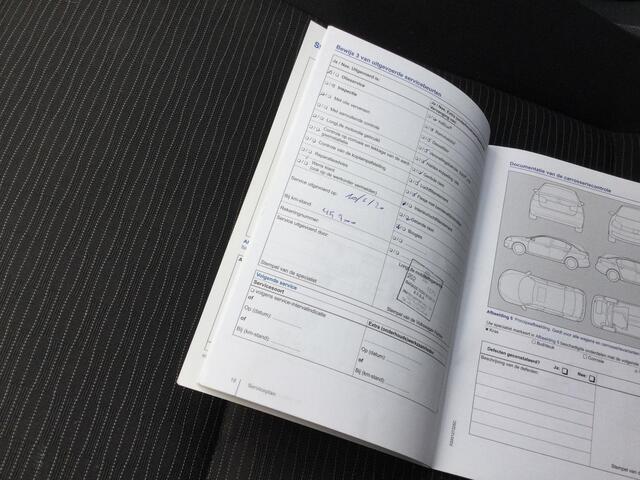 Volkswagen TIGUAN 1.4 TSI Trendline | Pano dak | Climate control | PDC |