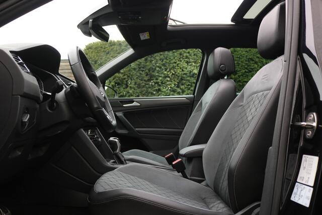 Volkswagen TIGUAN 1.4 TSI eHybrid R-Line 245PK Aut (Panoramadak VirtualCockpit AppleCarPlay ACC Keyless Camera IQ-Light 20InchLMV PrivacyGlass)
