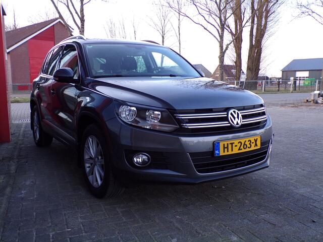 Volkswagen TIGUAN 1.4 TSI Sport&Style Automaat Parkeerhulp Trekhaak NAP!