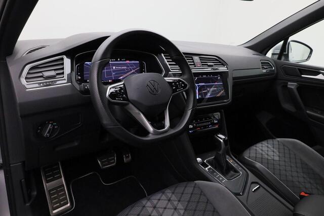 Volkswagen TIGUAN 1.4 TSI 245 pk DSG eHybrid R-Line Business+ | Panoramadak | Navigatie Discover Pro | Adaptief onderstel | Rondomzicht camera | Stoel-/achterbankverwarming | IQ Light