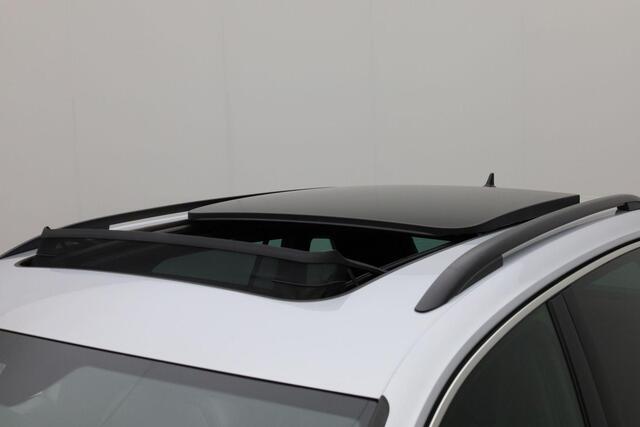 Volkswagen TIGUAN 1.4 TSI 245 pk DSG eHybrid R-Line Business+ | Panoramadak | Navigatie Discover Pro | Adaptief onderstel | Rondomzicht camera | Stoel-/achterbankverwarming | IQ Light