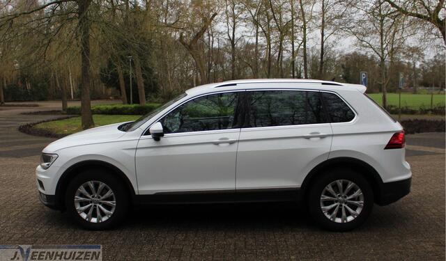 Volkswagen TIGUAN 1.4 TSI Comfortline Business | 2017 | Navi | Keurige auto! |
