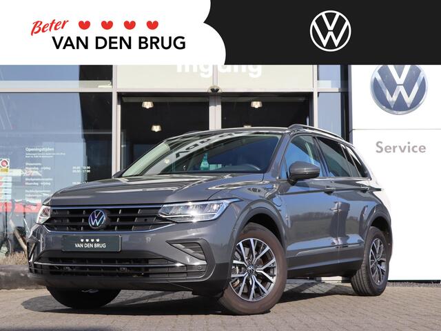 Volkswagen TIGUAN 1.4 TSI 245 pk DSG eHybrid Life | Navigatie | Zwenkbare Trekhaak | Alcantara Ergo Stoelen | App Connect | Stoel + Stuur Verwarming | Elektrische Klep | Digital Cockpit | Keyless | 17'' LM |