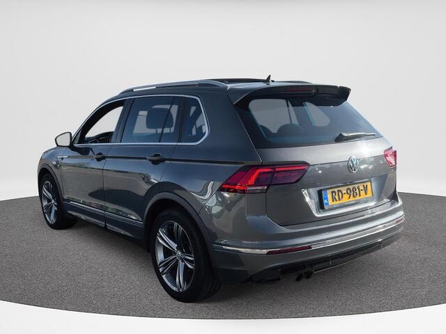 Volkswagen TIGUAN 1.4 TSI ACT Highline R-Line | Trekhaak | Pano | A.cam | Ergo |