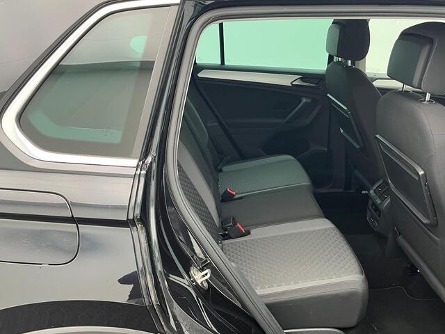 Volkswagen TIGUAN 1.4 TSi 125 Pk Comfortline Business | Adaptive Cruise | CarPlay | Navigatie | Bluetooth | 17 Inch | Trekhaak | 84.892 Km!!