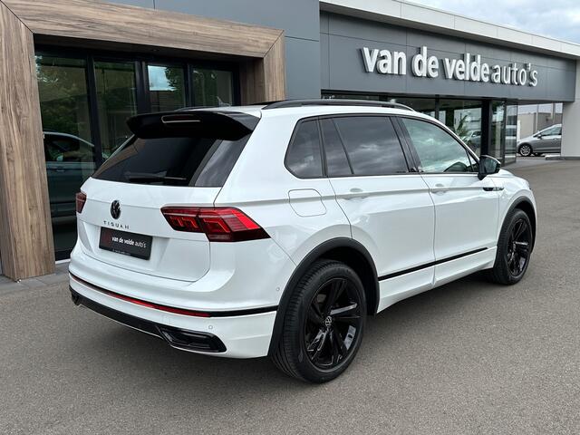 Volkswagen TIGUAN 1.5 TSI 150pk DSG R-Line Blackstyle | Panoramadak | Trekhaak | Rijklaar incl. 1 jaar Bovag garantie