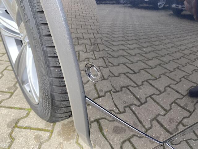 Volkswagen TIGUAN 1.5 TSI ACT Highline R- Line Elektrische Kofferklep, Panorama Dak & App-Connect