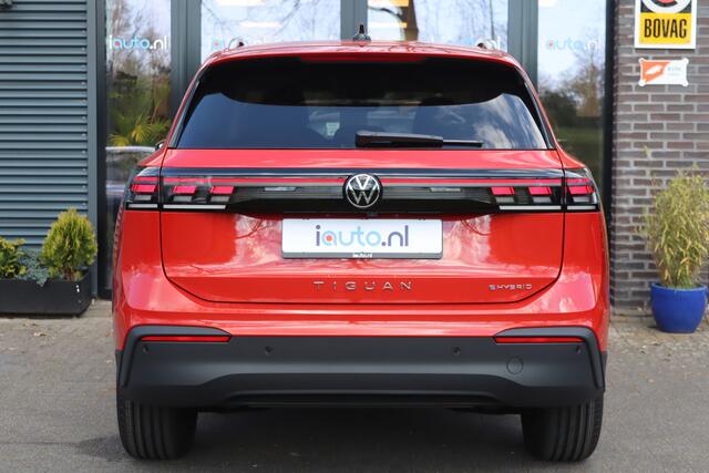 Volkswagen TIGUAN 1.5 eHybrid 204pk Edition IQ.Light/Keyless/Camera/DCC/ACC/Winterpakket/Elek. klep/Dodehoek/trekhaak wegkl.