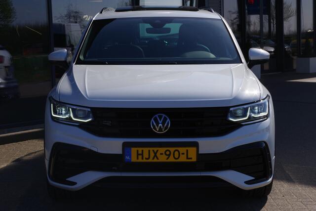 Volkswagen TIGUAN 1.4 TSI 245 eHybrid R-Line PHEV BNS+, Panoramadak, Trekhaak, Keyless, Leder, Memory