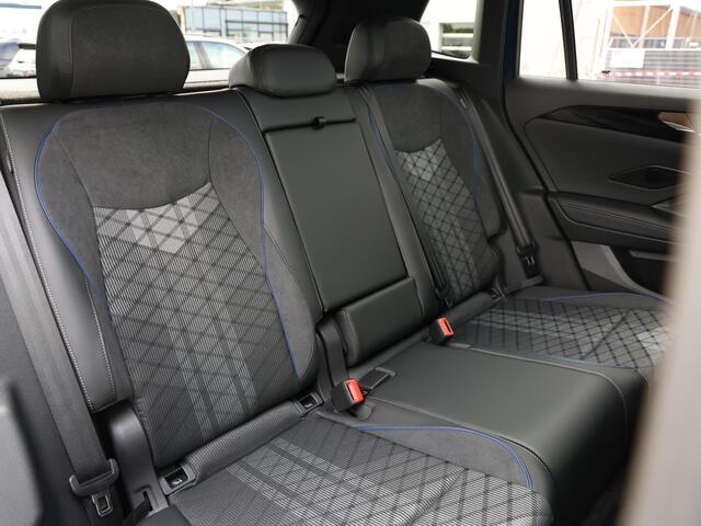 Volkswagen TIGUAN 1.5 eTSI R-Line Business 150PK DSG | Led plus | Panoramadak | Navigatie | Side assist | Camera |