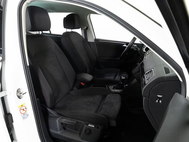 Volkswagen TIGUAN 1.4 TSI eHybrid 245 PK Elegance | LED Matrix IQ | Navigatie | Trekhaak| Keyless | Adaptieve Cruise Control |