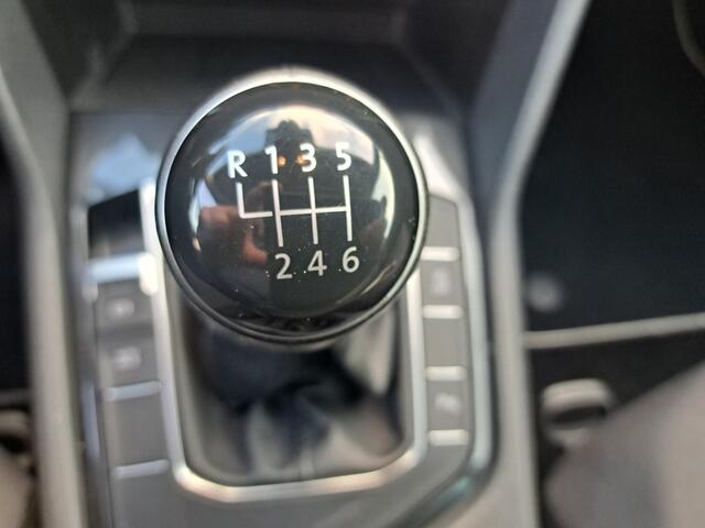 Volkswagen TIGUAN 1.5 TSI 130 Pk Comfortline Ecc Nav. Apple Carplay 6 Bak