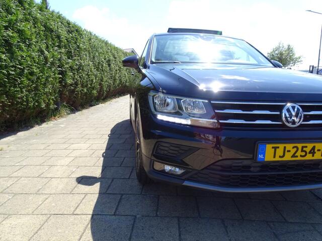 Volkswagen TIGUAN 1.4 TSI COMF BUS-Allspace-Automaat-Pano-Media app-Clima-carplay