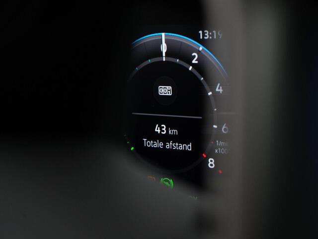 Volkswagen TIGUAN 1.5 204 pk DSG eHybrid Life Edition | Trekhaak | Adaptief onderstel | Stuur-/stoelverwarming | Achteruitrijcamera