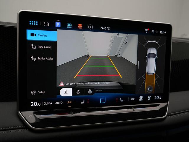 Volkswagen TIGUAN 1.5 204 pk DSG eHybrid Life Edition | Trekhaak | Adaptief onderstel | Stuur-/stoelverwarming | Achteruitrijcamera