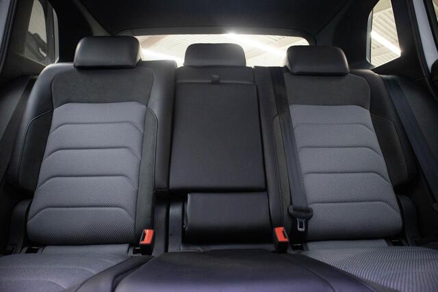 Volkswagen TIGUAN 1.5 TSI ACT Highline Business R | 20 Inch | Led |