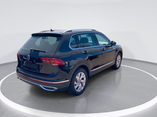 Volkswagen TIGUAN 1.5 TSI Elegance · Navigatie · Trekhaak · Camera + Parkeersensoren