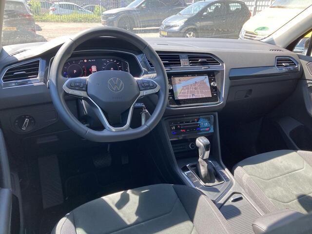 Volkswagen TIGUAN 1.5 TSI Elegance · Navigatie · Trekhaak · Camera + Parkeersensoren