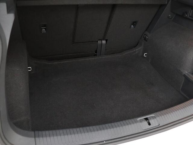 Volkswagen TIGUAN 1.4 TSI ACT Comfortline | Automaat | Navigatie | Adapt. Cruise | LMV | Grootlichtassistent | DAB | Draadloze Telefoonlader
