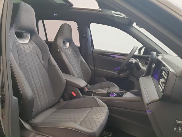Volkswagen TIGUAN 1.5 eTSI 150pk DSG/AUT R-Line Wegklapbare trekhaak, Panoramadak, 360 camera