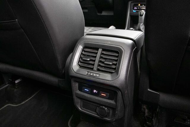 Volkswagen TIGUAN 1.4 TSI eHybrid R-Line Business+ - All-in rijklrprs | Navi | Panodak | Camera | GRATIS TREKHAAK
