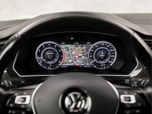 Volkswagen TIGUAN 1.4 TSI ACT Sport 150Pk Automaat (VIRTUAL COCKPIT, APPLE CARPLAY, NAVIGATIE, KEYLESS, STOELVERWARMING, CLIMATE, SPORTSTOELEN, ADAPTIVE CRUISE, LED KOPLAMPEN, PARKEERSENSOREN, NIEUWE APK, NIEUWSTAAT)