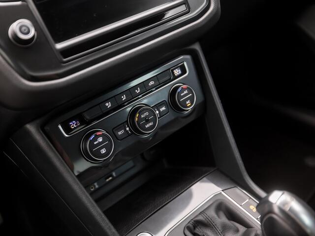 Volkswagen TIGUAN 1.4 TSI ACT Sport 150Pk Automaat (VIRTUAL COCKPIT, APPLE CARPLAY, NAVIGATIE, KEYLESS, STOELVERWARMING, CLIMATE, SPORTSTOELEN, ADAPTIVE CRUISE, LED KOPLAMPEN, PARKEERSENSOREN, NIEUWE APK, NIEUWSTAAT)