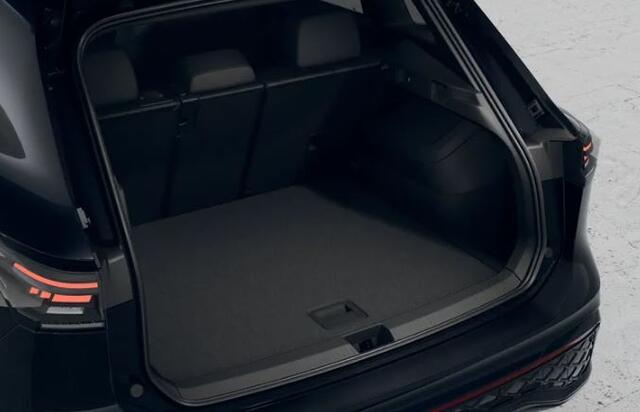 Volkswagen TIGUAN 1.5 eHybrid 272 pk R-Line Edition !!!Profiteer ook van 2.000 EURO inruilpremie!!!