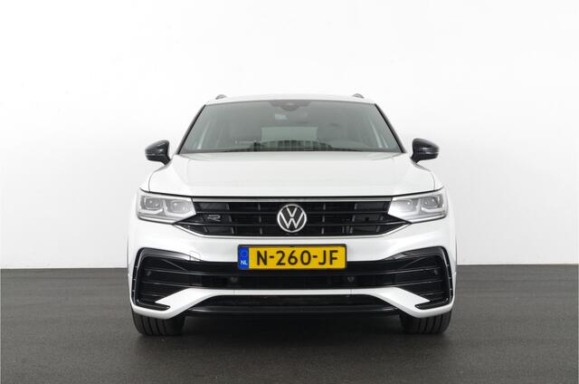Volkswagen TIGUAN 1.5 TSI R-Line > IQ.Light/trekhaak/20 inch Suzuka/Black Style Design-pakket...