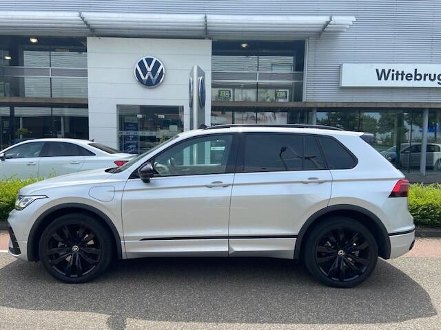 Volkswagen TIGUAN 1.4 TSI eHybrid R-Line Business Black Style/ Panodak/ 360Camera /20 inch / Trekhaak