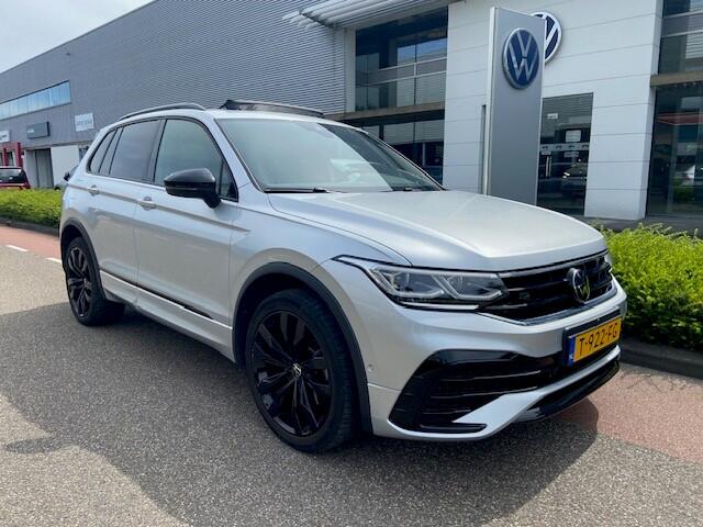 Volkswagen TIGUAN 1.4 TSI eHybrid R-Line Business Black Style/ Panodak/ 360Camera /20 inch / Trekhaak