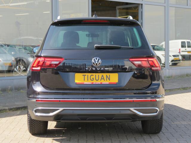 Volkswagen TIGUAN 1.5 TSI Elegance -150pk- Automaat | Trekhaak | Matrix LED | Stuur Verwarming | Dodehoek Sensor | Park Assist | Rijklaarprijs incl. 1 jaar Bovag garantie