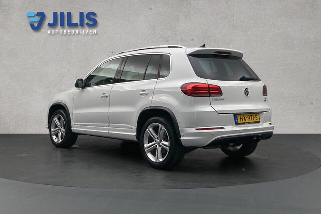 Volkswagen TIGUAN 1.4 TSI R-Line Edition | Elektrisch panoramadak | Bi-Xenon | Verwarmde sportstoelen | Trekhaak